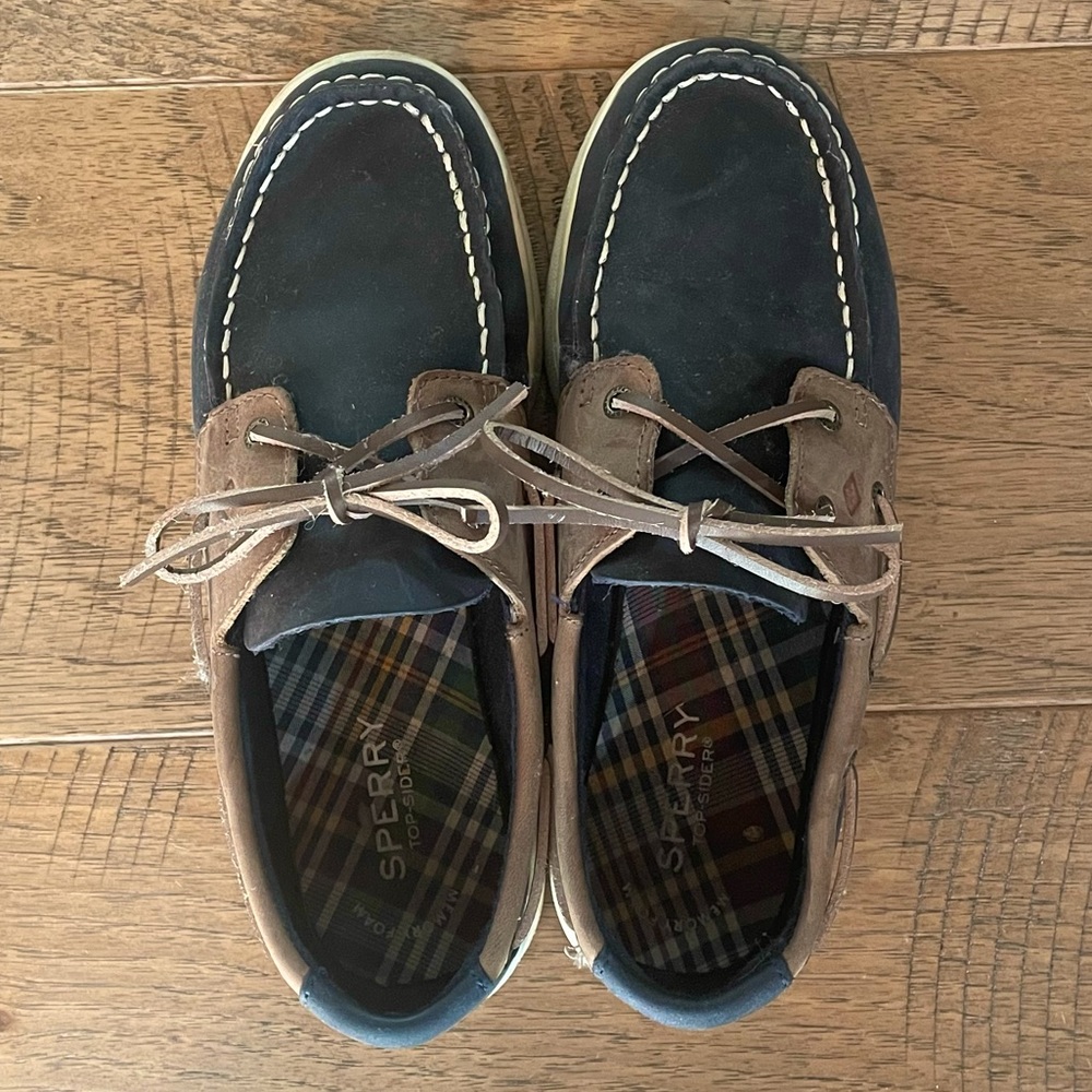 Sperry Top Sider navy loafers